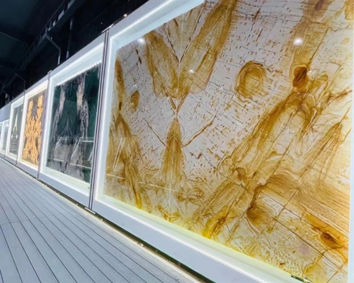 Gold Coast Marble wall Gold Coast Marble wall